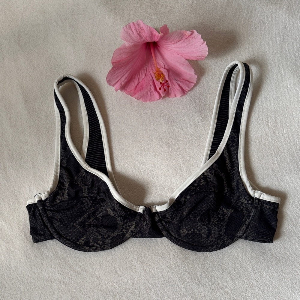 Acacia Swimwear Manhattan Snake top S